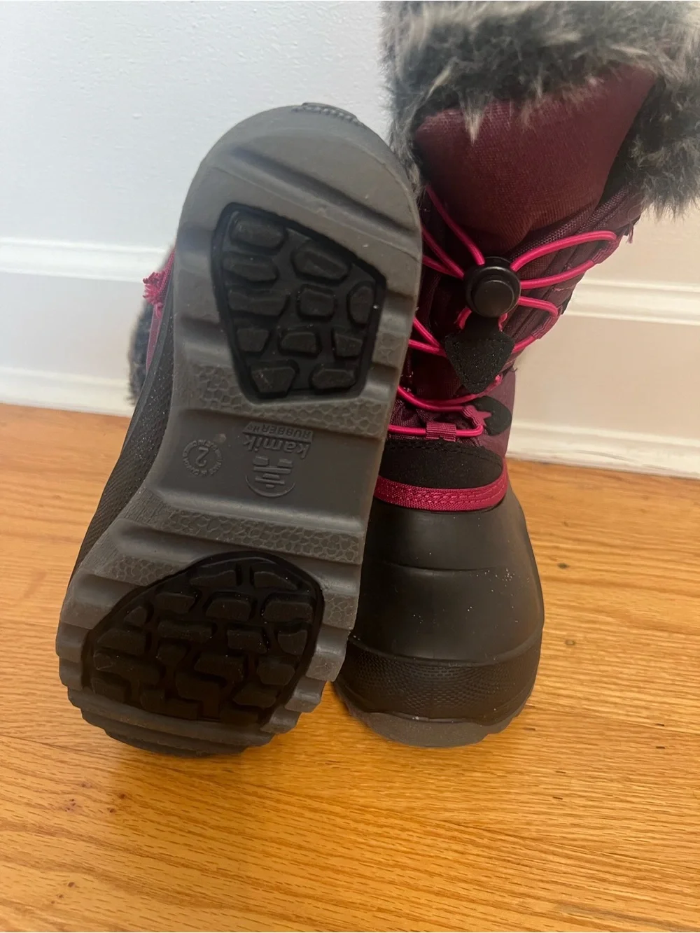 Kamik Girls' Faux Fur Lined Boots in Black and Gray